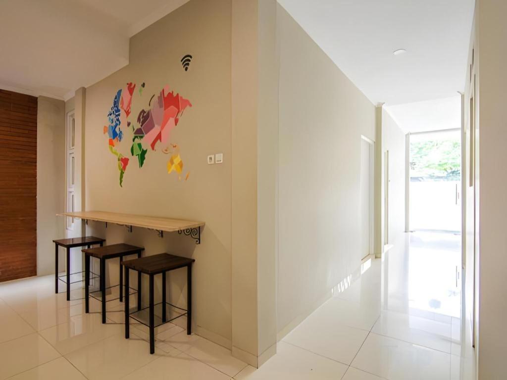 Urbanview Stay @H Jakal By Reddoorz Yogyakarta Bagian luar foto